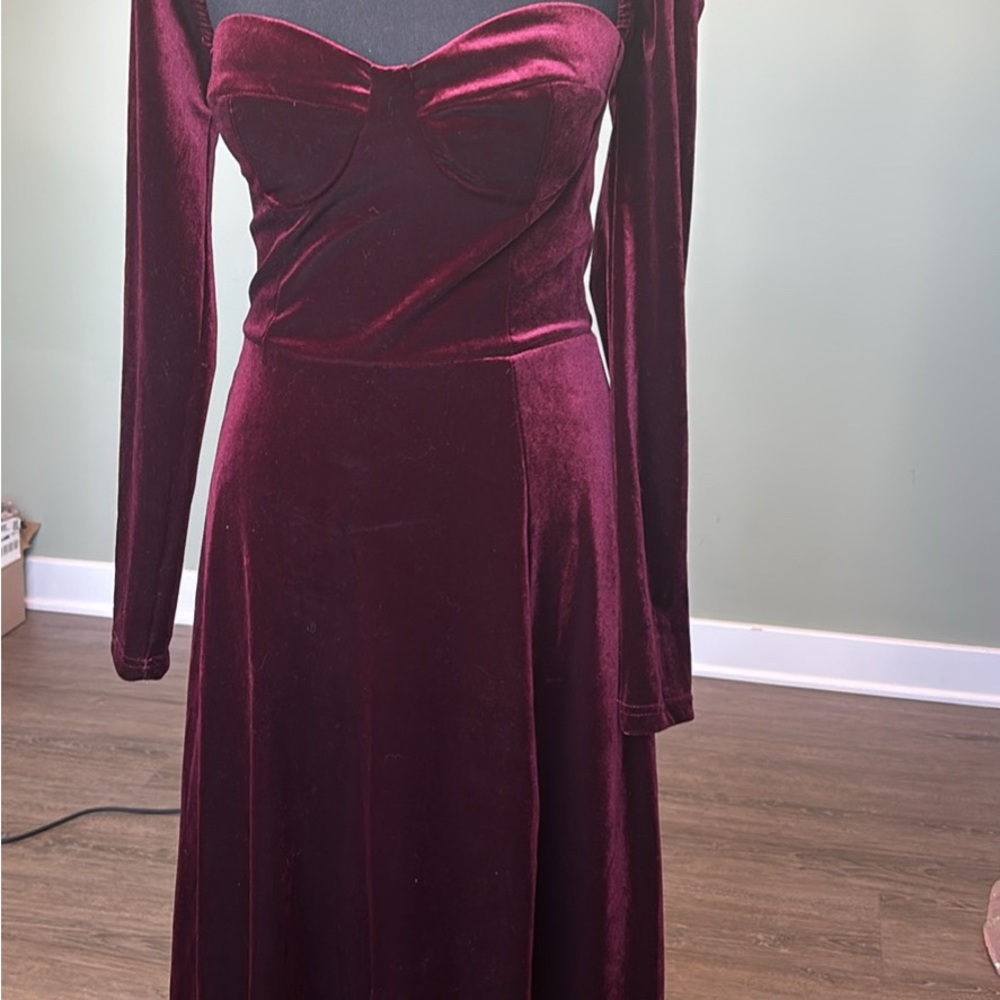 Lulu's Burgundy Velvet Long Sleeve Dress